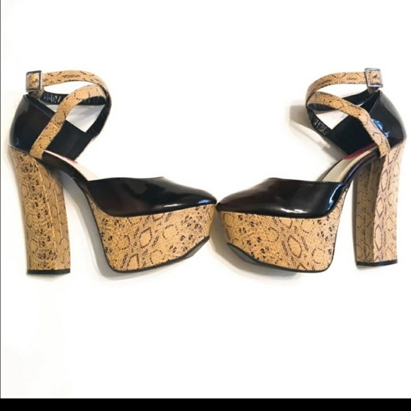 Maroon Snakeskin Platform Chunky Heels - Picture 4 of 5